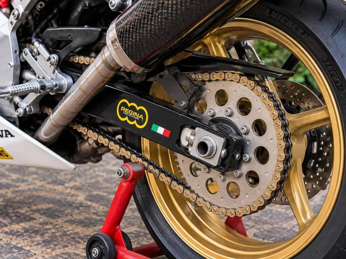 Cagiva mito (4)