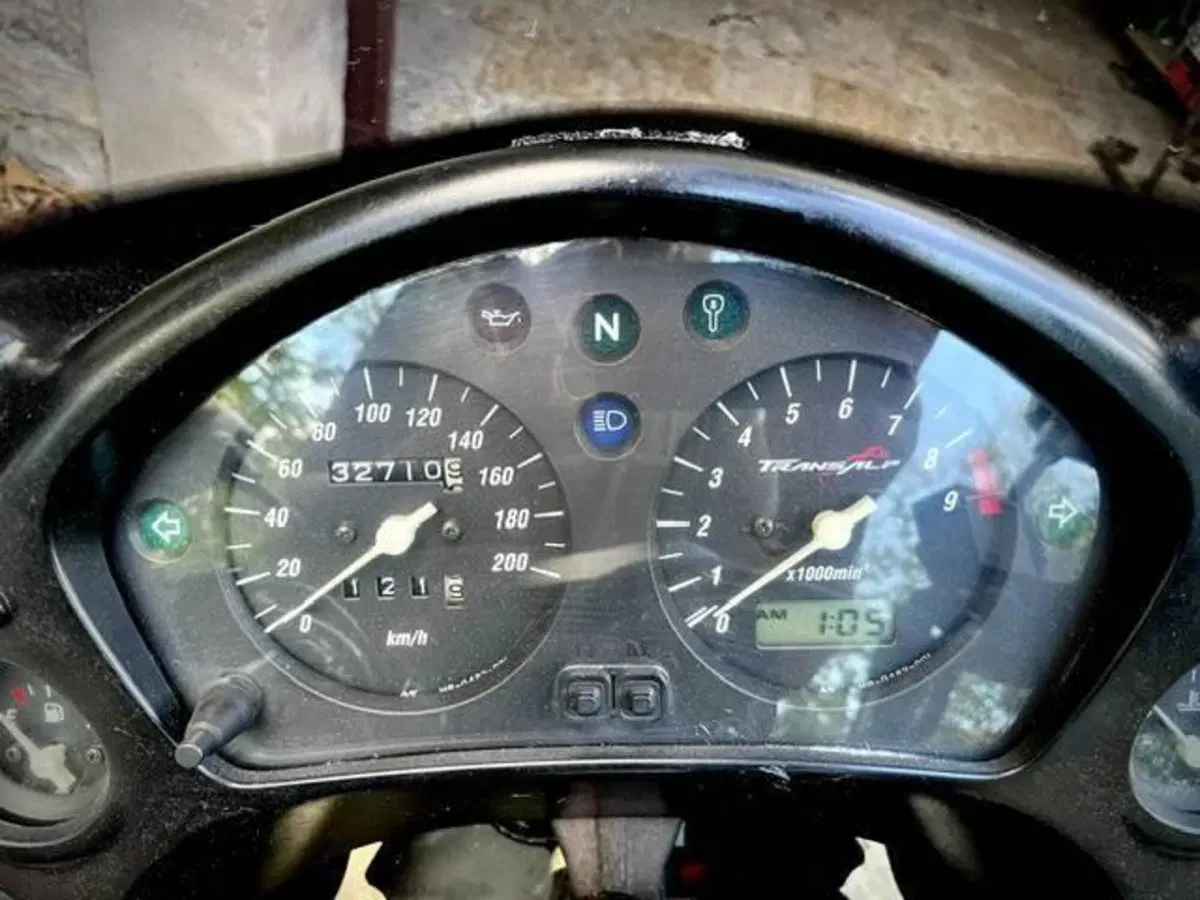 Honda Transalp XL 650V (2000 - 04) (10)