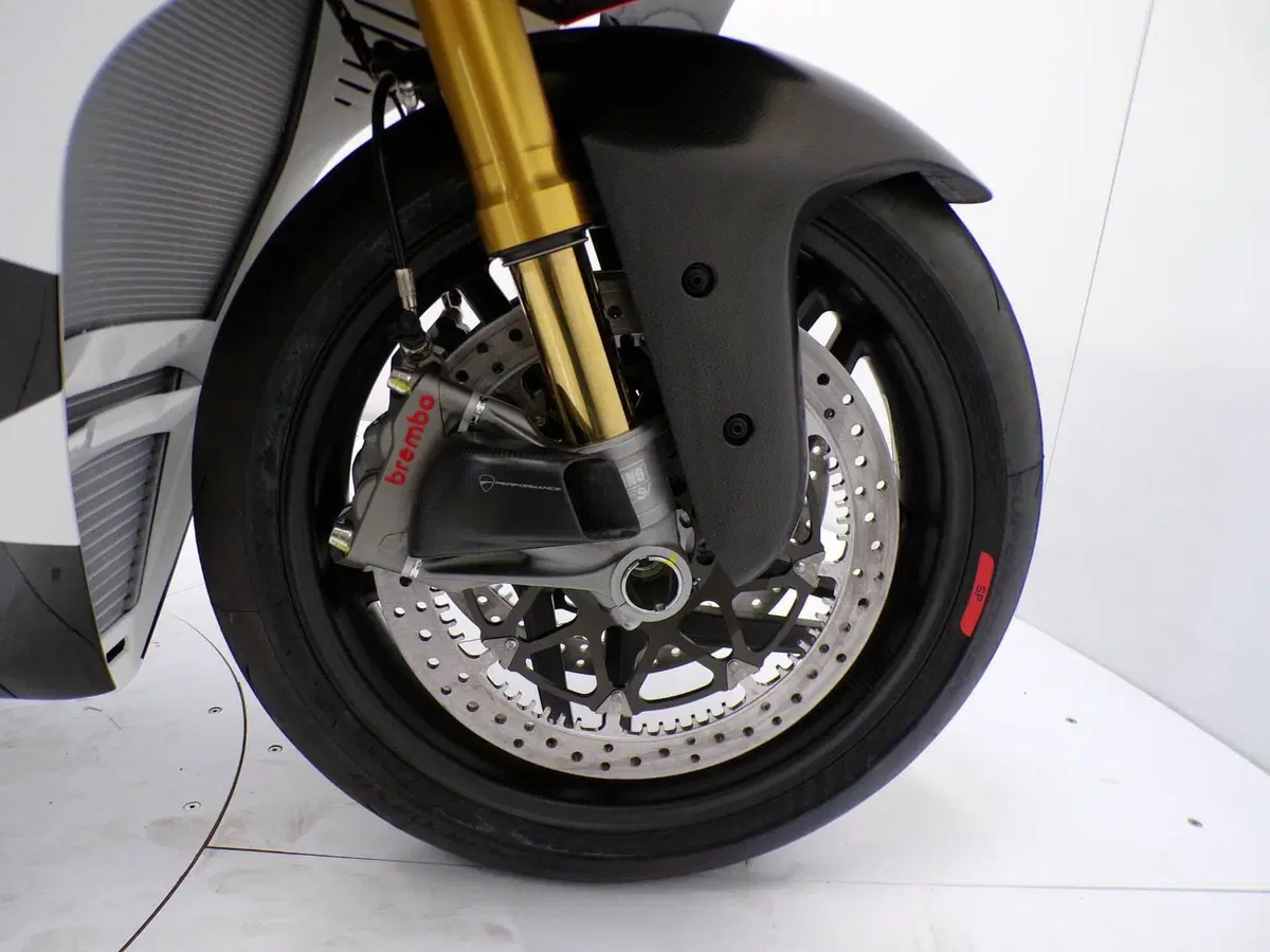Ducati Panigale V4 Tricolore (2025 - 26) (12)