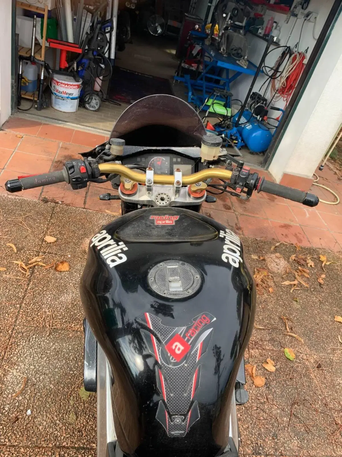 Aprilia RSV 1000 (2000 - 01) (6)