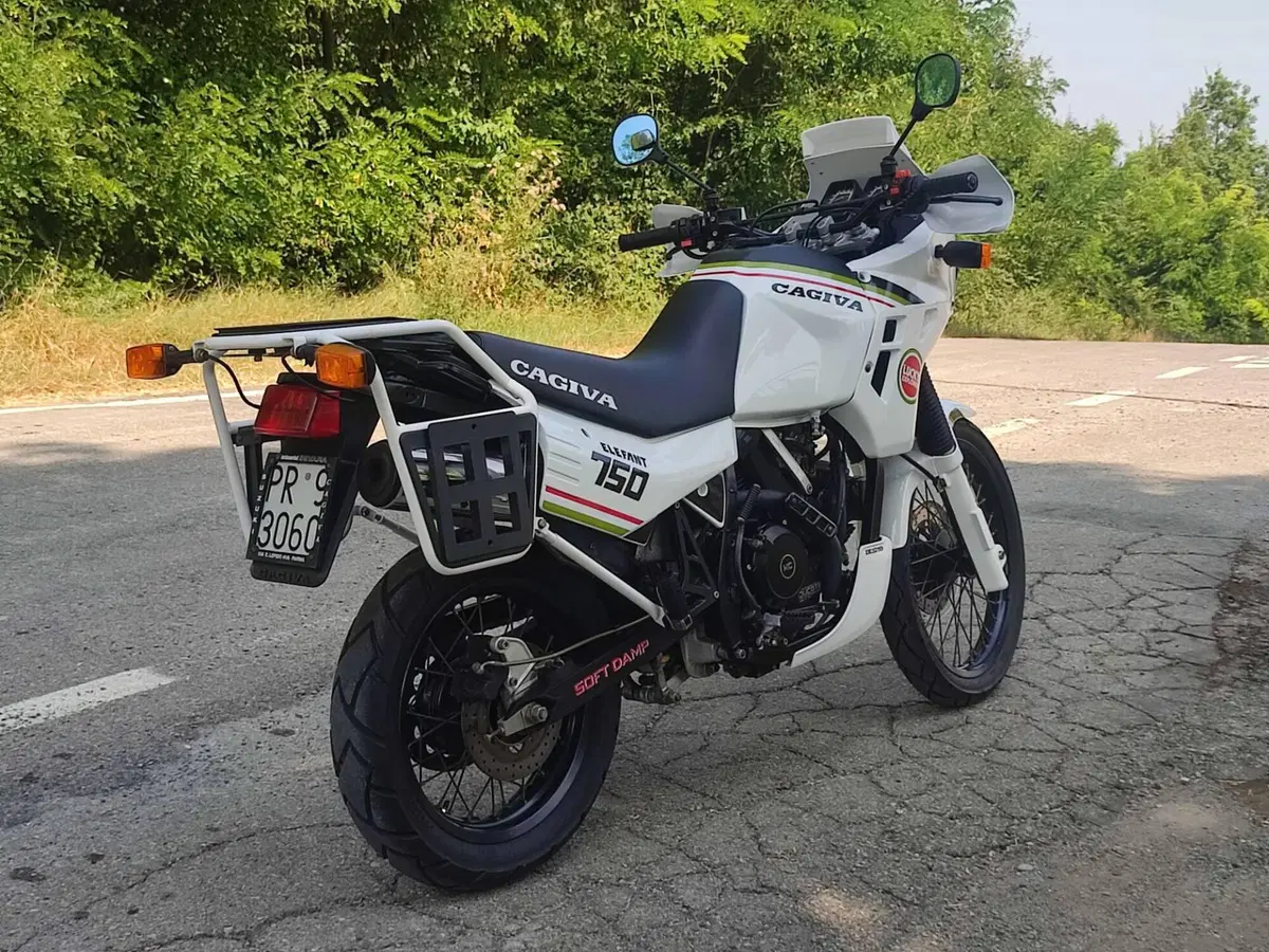 Cagiva Elefant 750 (2)
