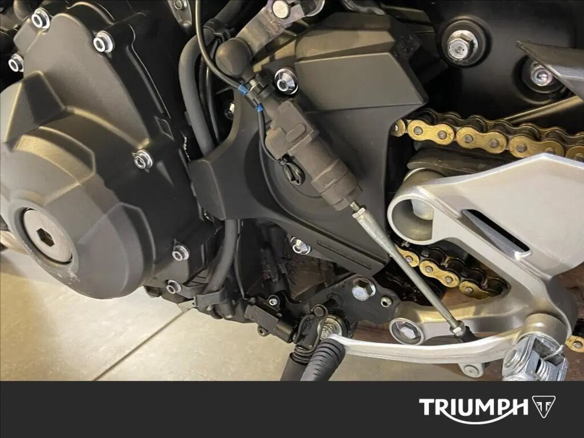 Yamaha MT-09 (2017 - 20) (4)