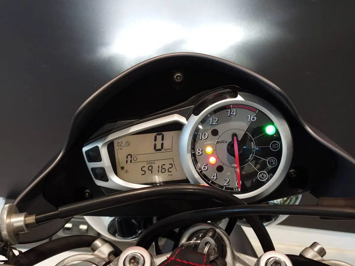 Triumph Street Triple R (2009 - 12) (8)