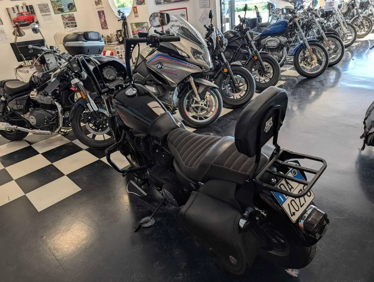 Harley-Davidson 883 R (2006 - 07) - XL 883R (10)
