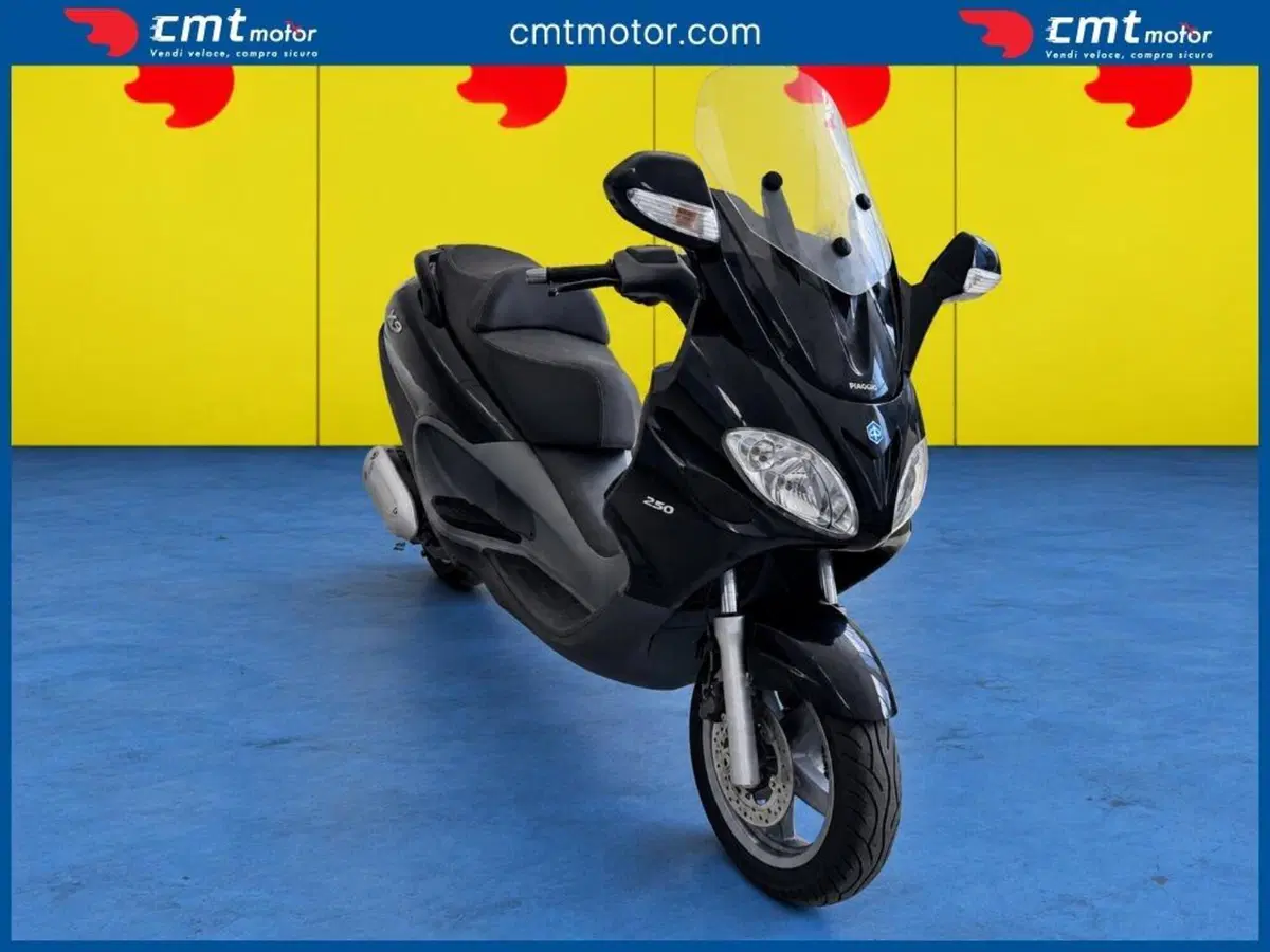 Piaggio X9 250 Evolution (2)