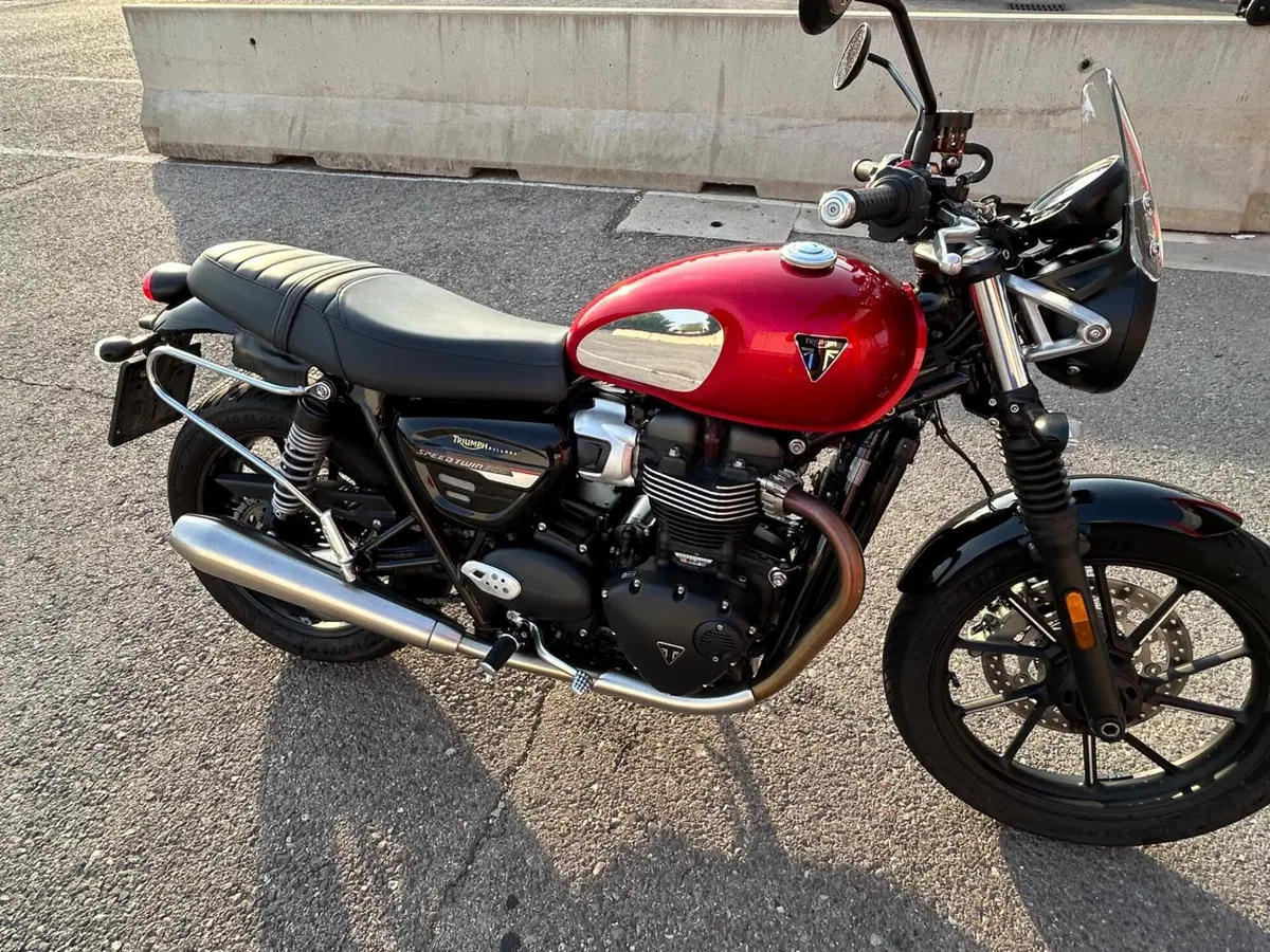 Triumph Speed Twin 900 Chrome Edition (2023) (3)
