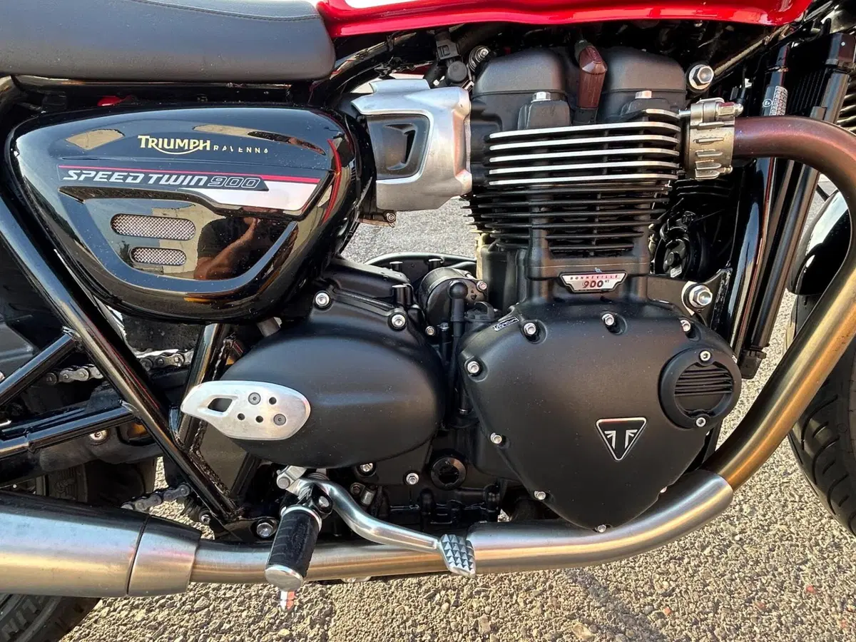 Triumph Speed Twin 900 Chrome Edition (2023) (7)