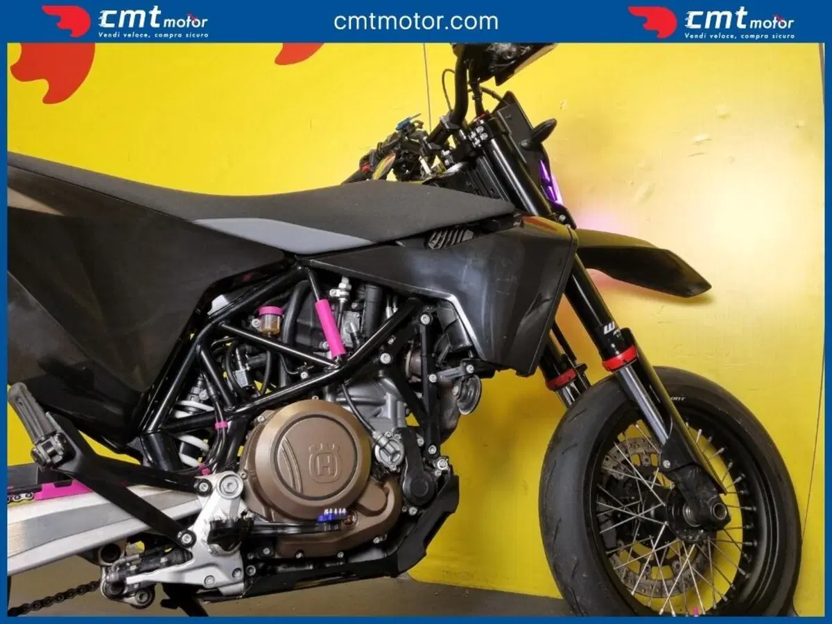 Husqvarna 701 Supermoto (2023 - 25) (8)