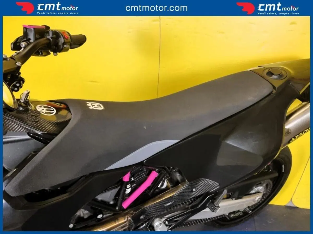 Husqvarna 701 Supermoto (2023 - 25) (9)