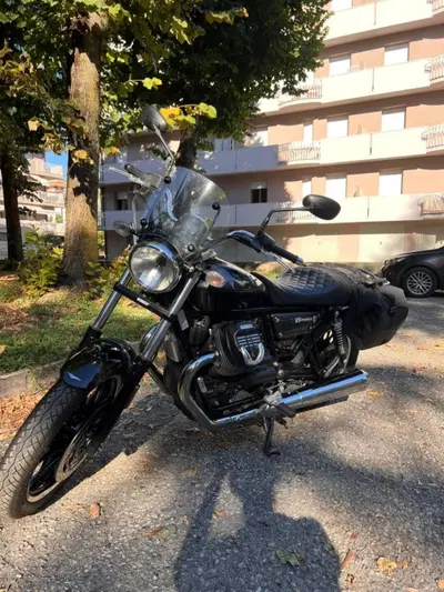 Moto Guzzi V9 Roamer (2018 - 20) usata