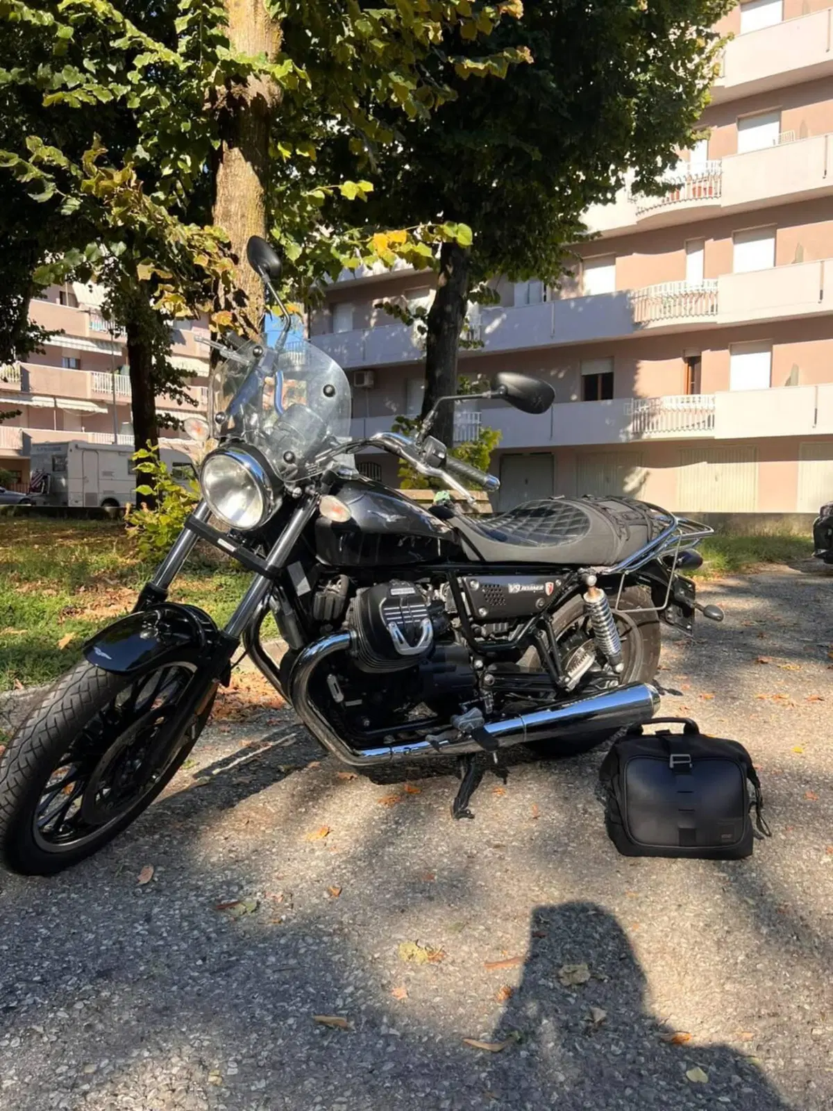 Moto Guzzi V9 Roamer (2018 - 20) (3)
