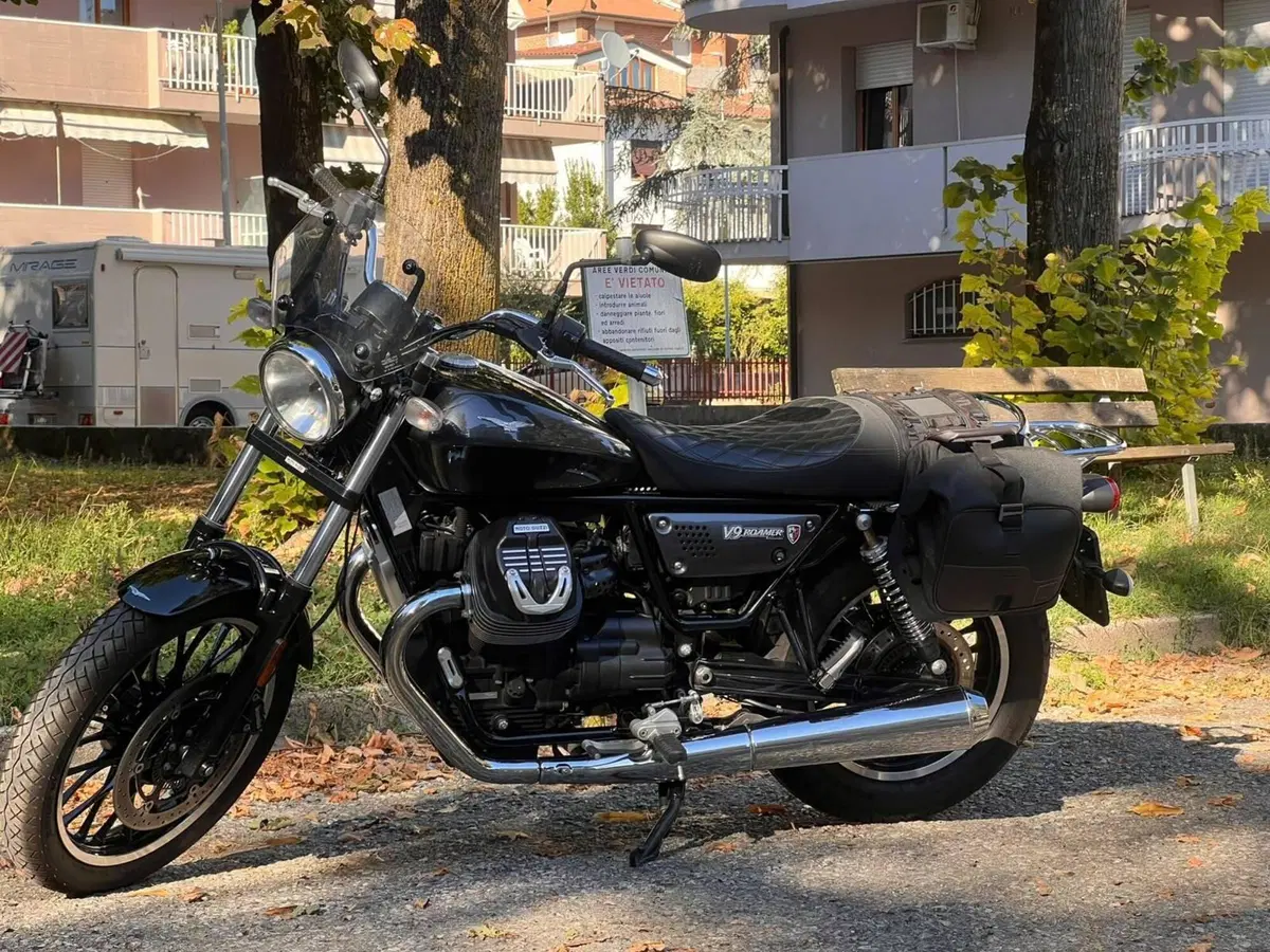Moto Guzzi V9 Roamer (2018 - 20) (4)