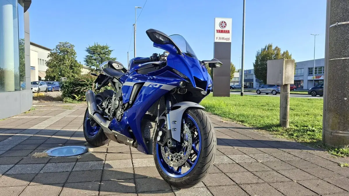 Yamaha YZF R1 (2020 - 25) (3)