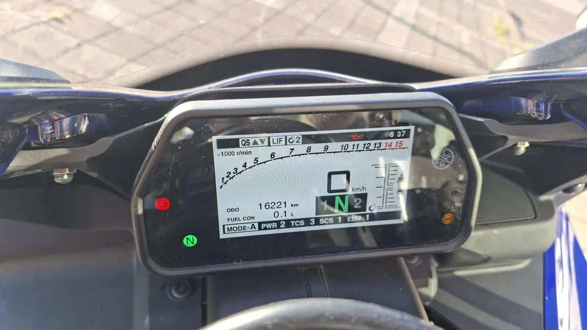 Yamaha YZF R1 (2020 - 25) (8)