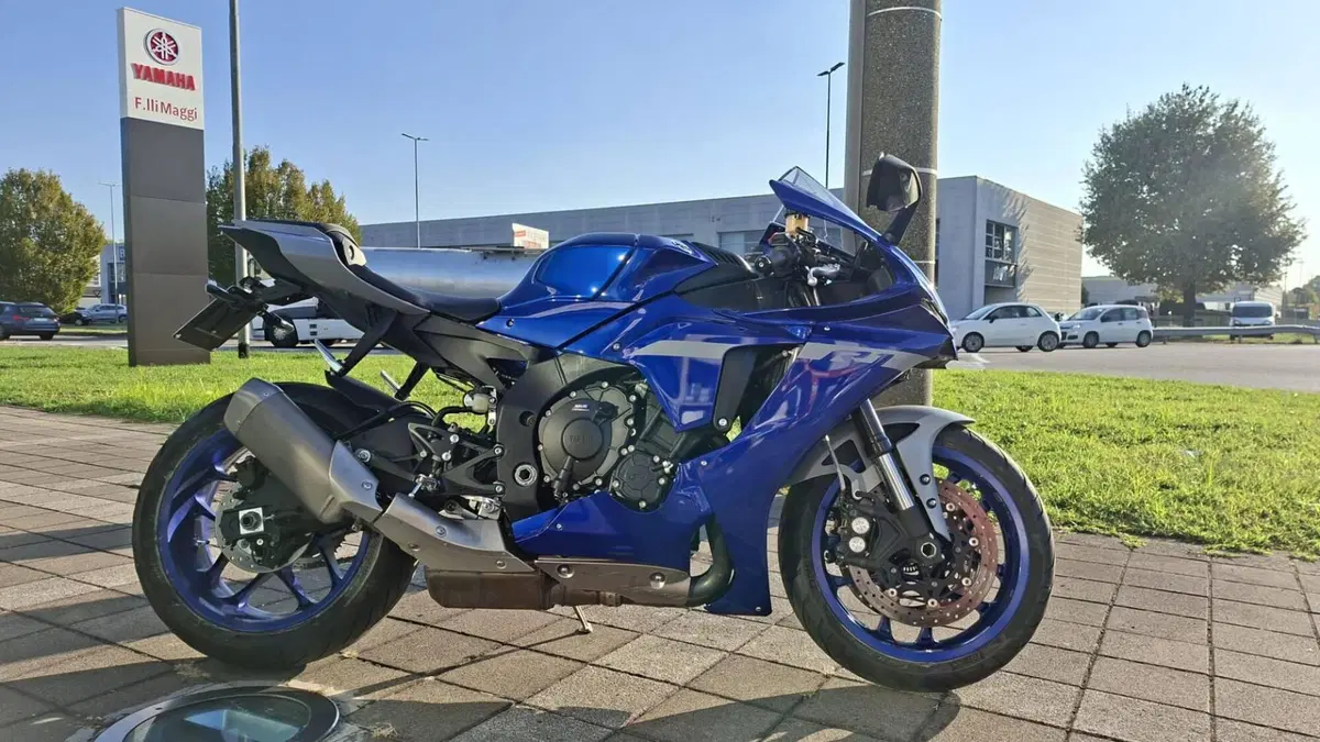 Yamaha YZF R1 (2020 - 25)