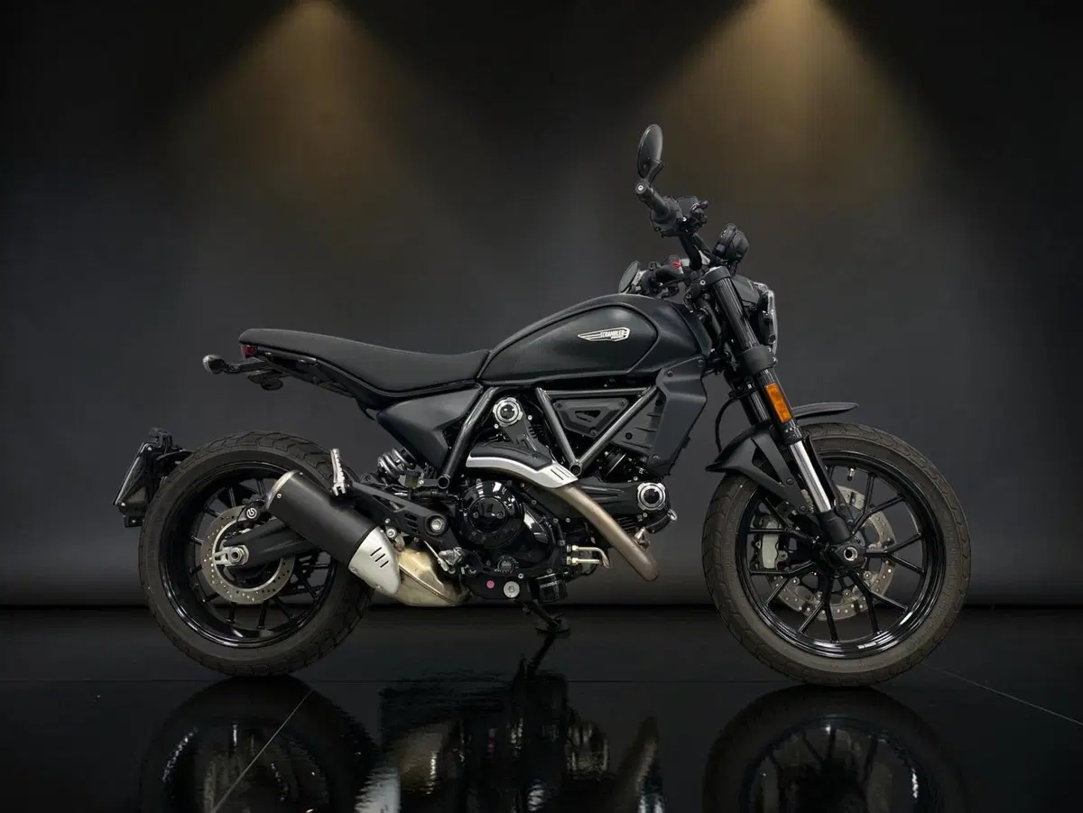 Ducati Scrambler 800 Icon Dark (2025 - 26)