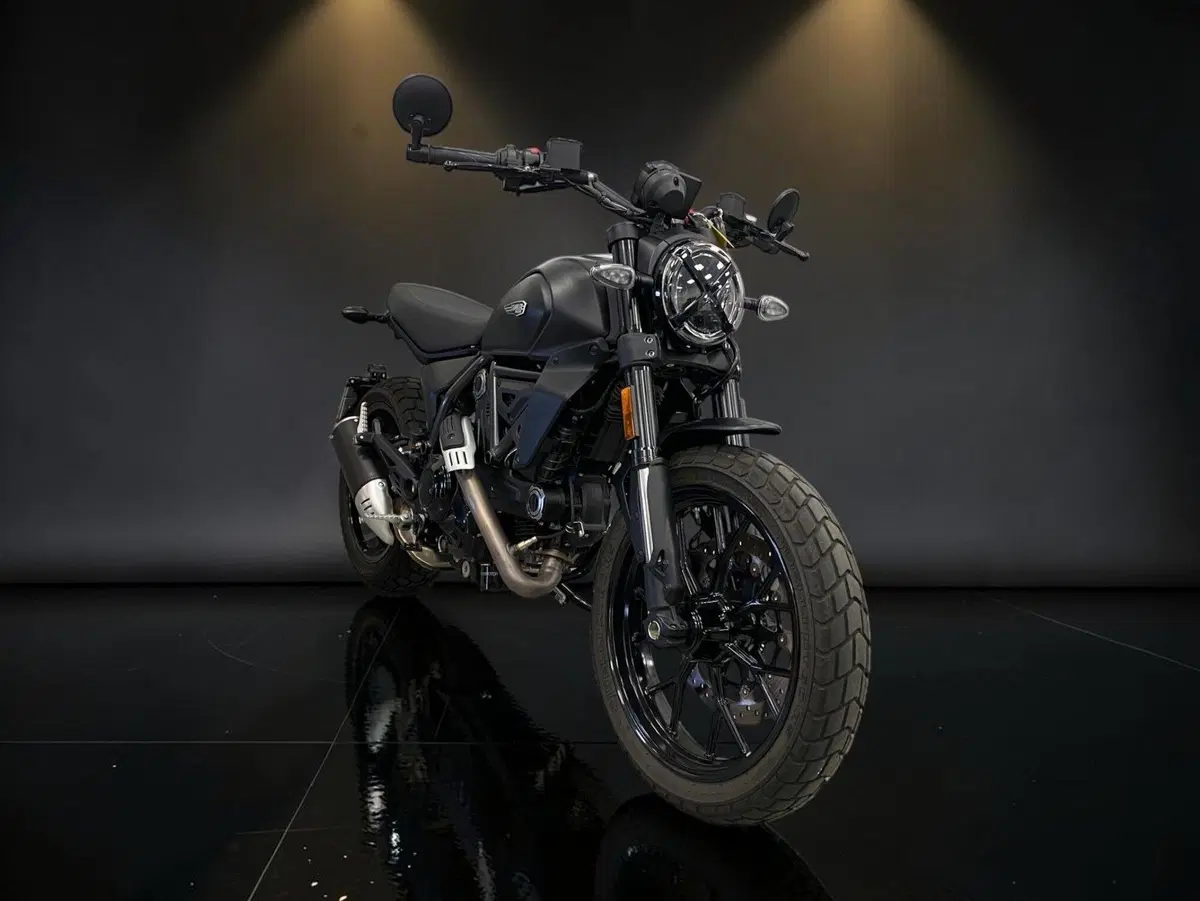 Ducati Scrambler 800 Icon Dark (2025 - 26) (6)