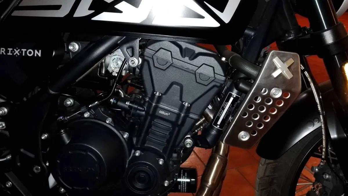 Brixton Motorcycles Crossfire 500 X (2021 - 26) (2)