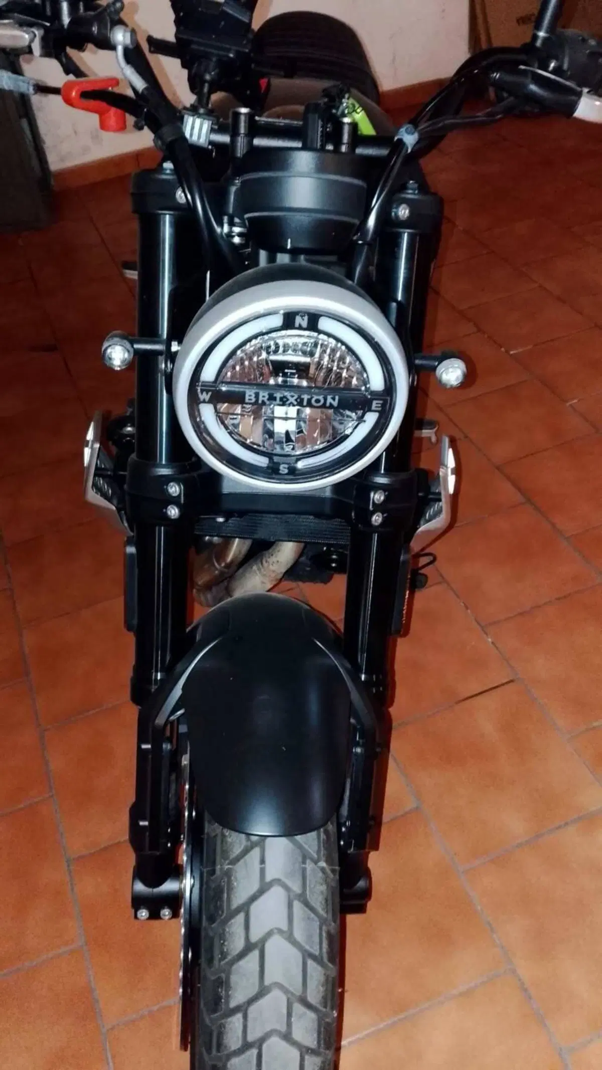Brixton Motorcycles Crossfire 500 X (2021 - 26) (3)