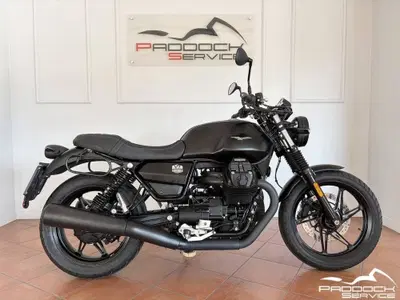 Moto Guzzi V7 Stone (2021 - 24) usata