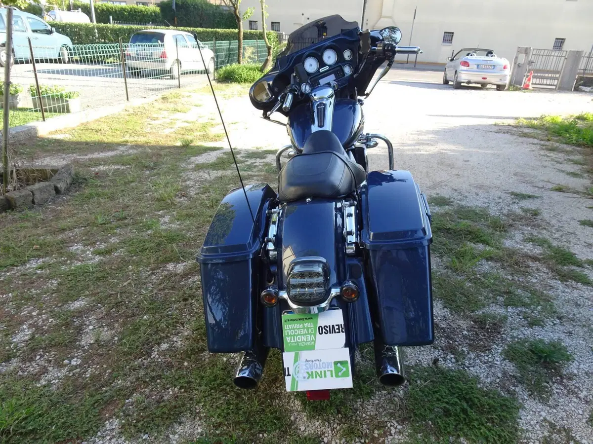 Harley-Davidson 1584 Street Glide (2008 - 10) - FLHX (4)