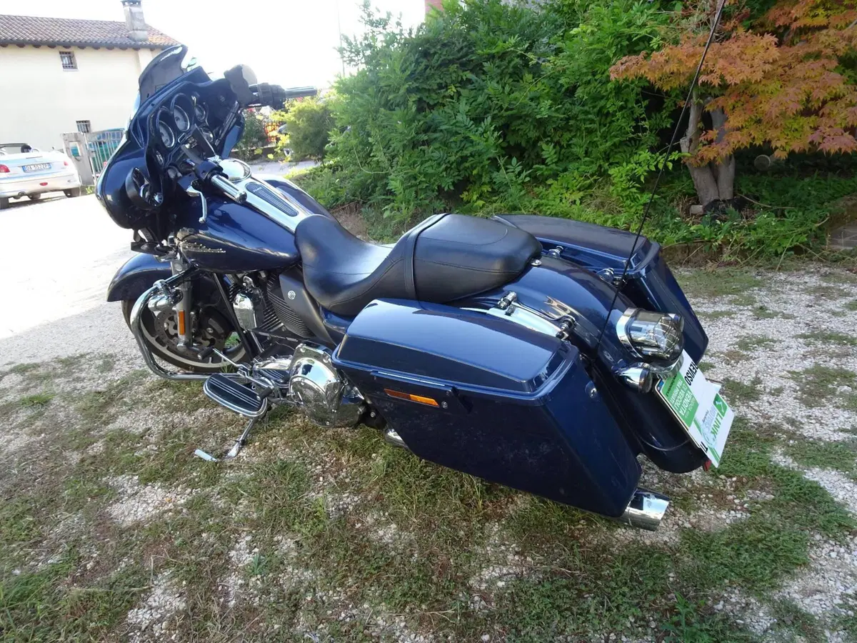 Harley-Davidson 1584 Street Glide (2008 - 10) - FLHX (5)