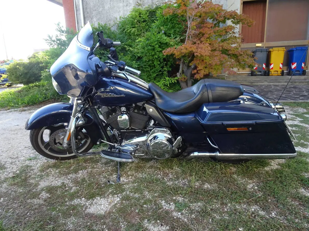 Harley-Davidson 1584 Street Glide (2008 - 10) - FLHX (6)