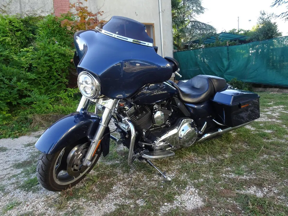Harley-Davidson 1584 Street Glide (2008 - 10) - FLHX (7)