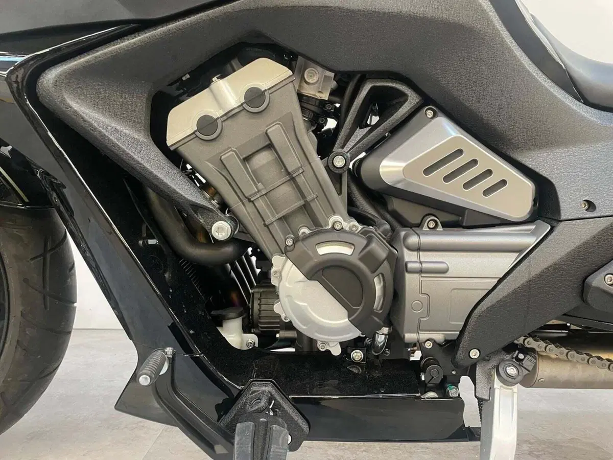 Benda Motorcycles LFC 700 Pro (2026) (7)