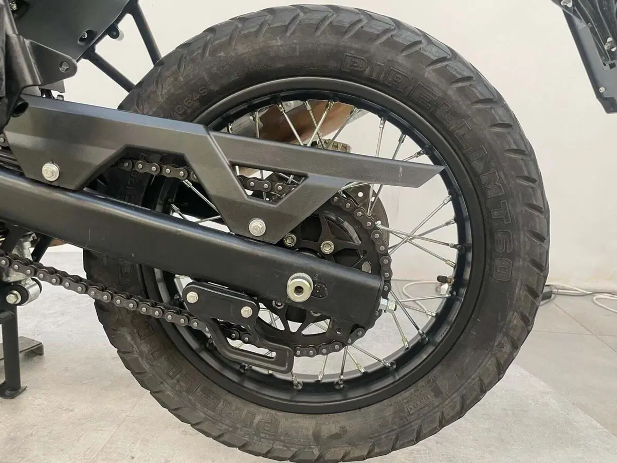 Royal Enfield Himalayan 411 (2017 - 20) (4)
