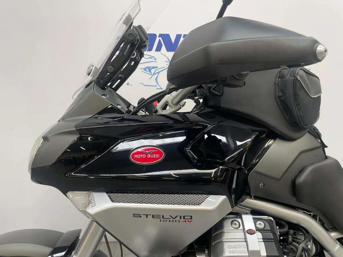Moto Guzzi Stelvio 1200 4V (2008 - 10) (2)