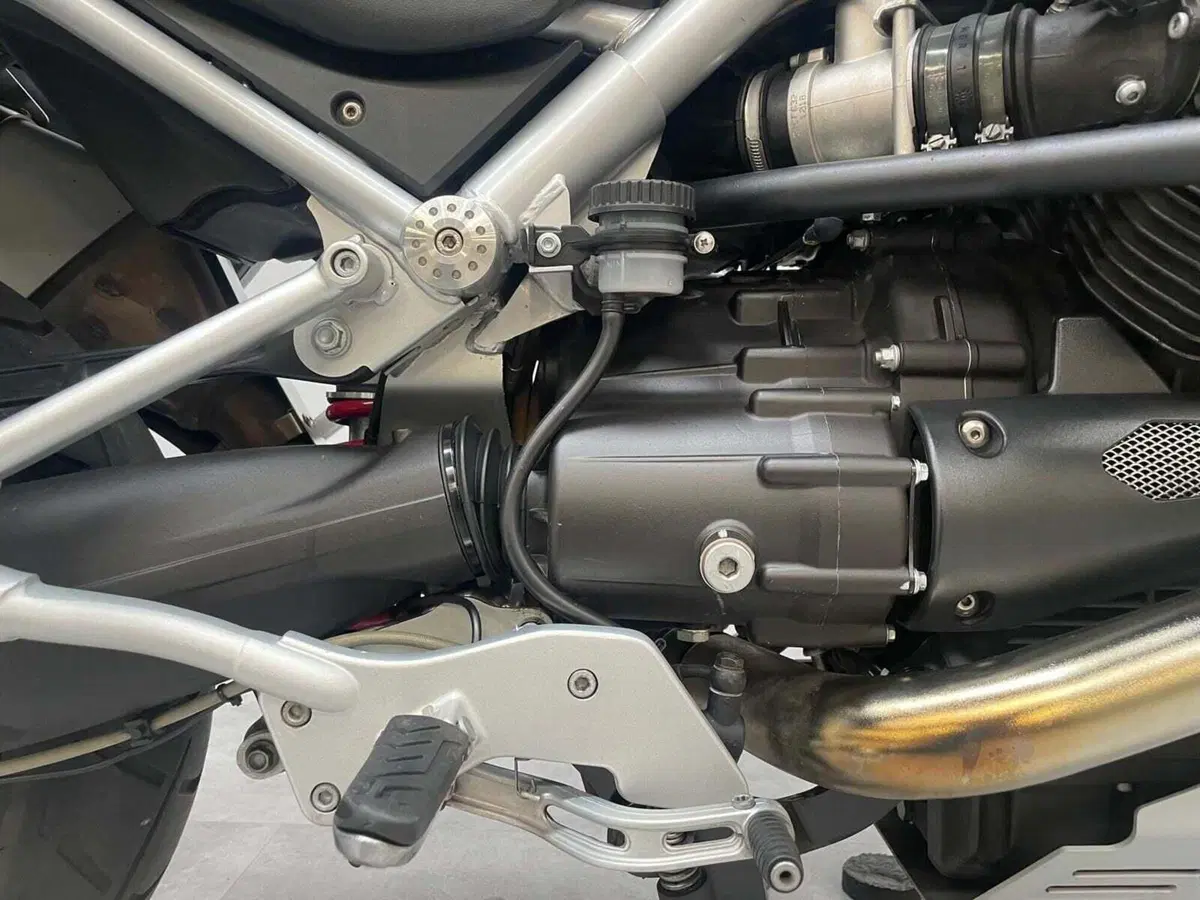 Moto Guzzi Stelvio 1200 4V (2008 - 10) (10)