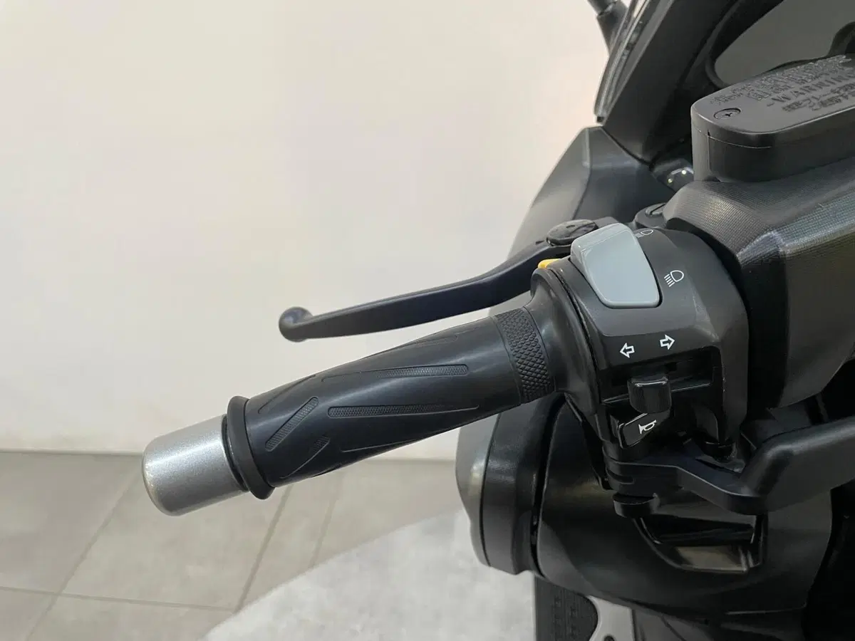 Yamaha T-Max 500 (2008 - 12) (10)