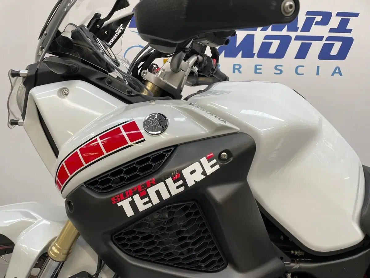Yamaha XT1200Z Super Ténéré First Edition (2010 - 11) (11)