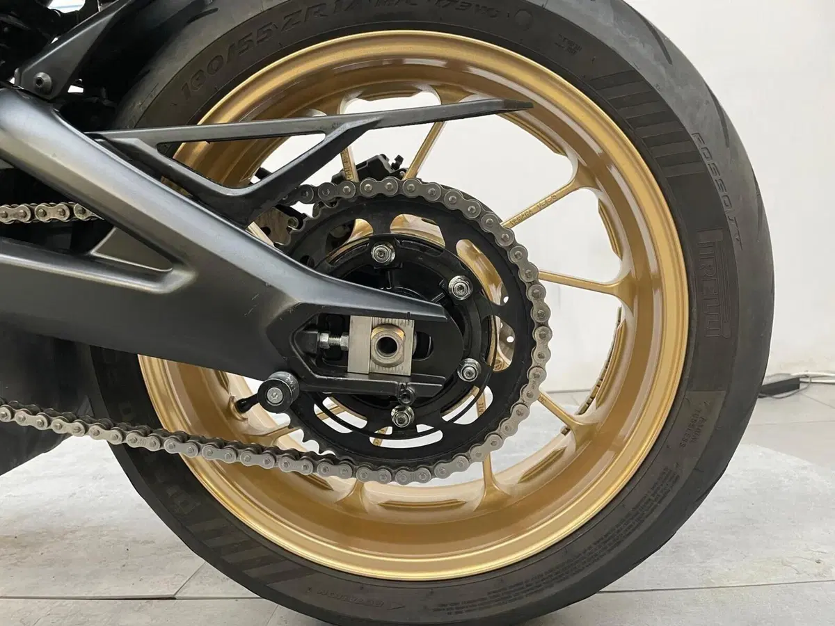 Yamaha XSR 900 ABS (2016 - 20) (4)