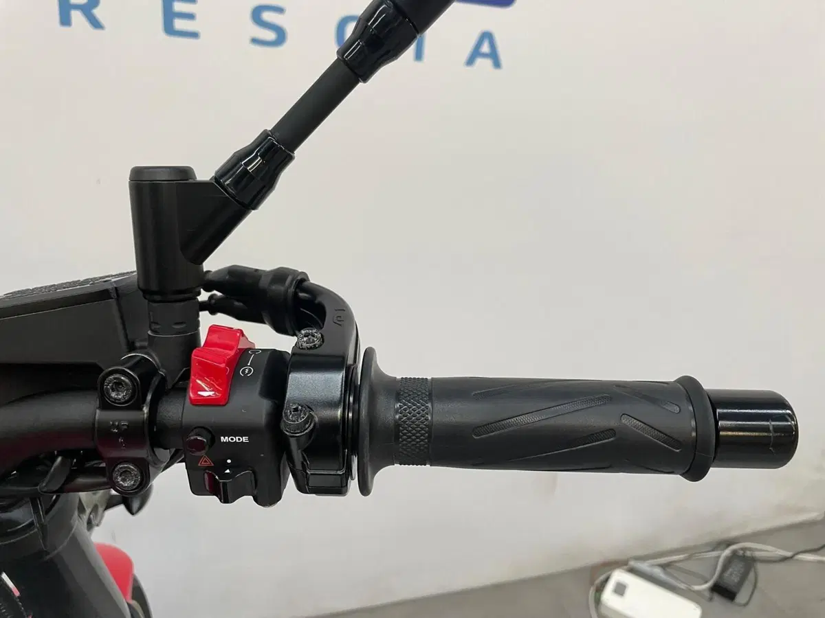 Yamaha XSR 900 ABS (2016 - 20) (9)