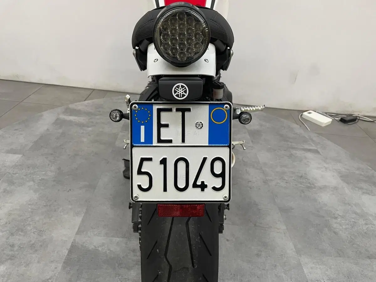 Yamaha XSR 900 ABS (2016 - 20) (11)