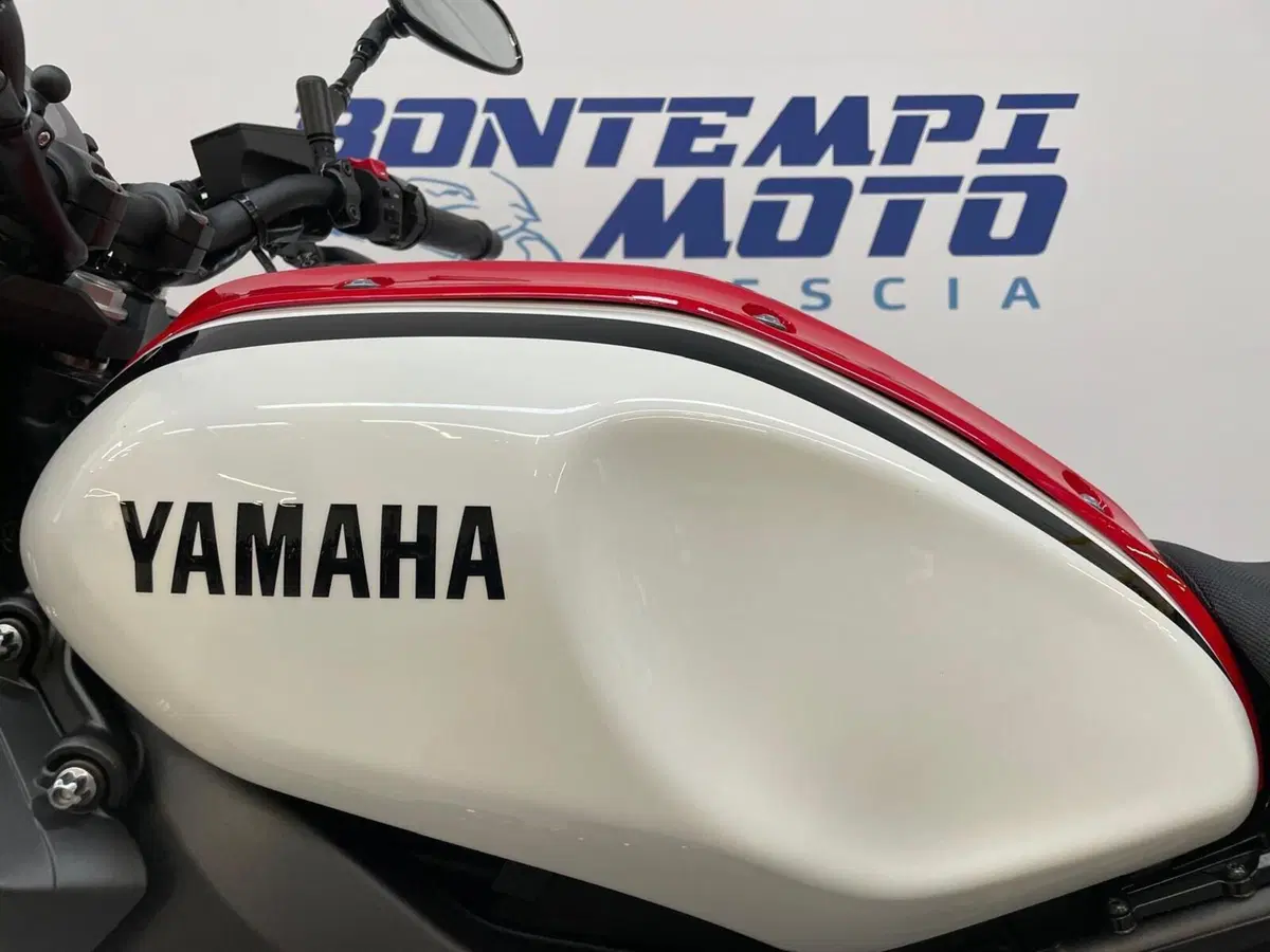 Yamaha XSR 900 ABS (2016 - 20) (13)