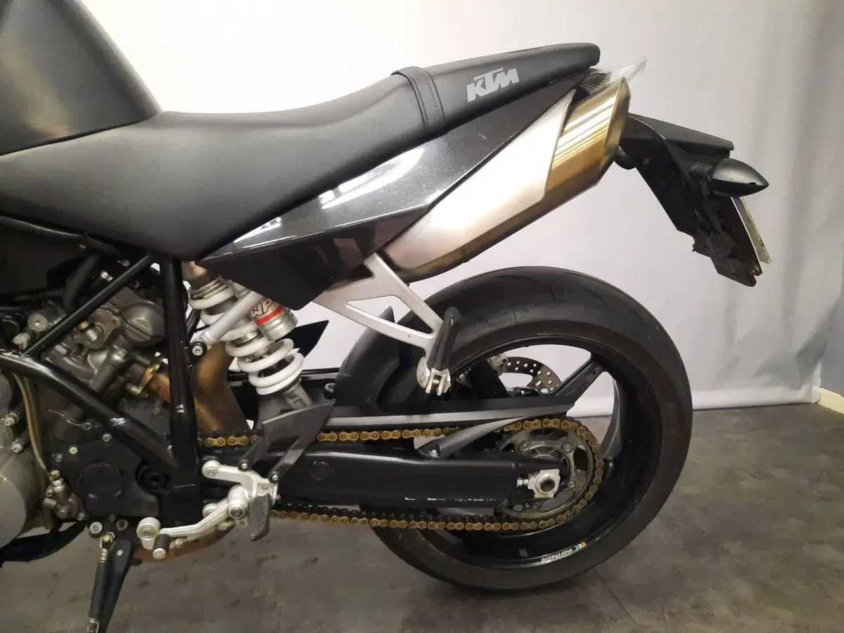 KTM 990 Super Duke (2007 - 11) (18)