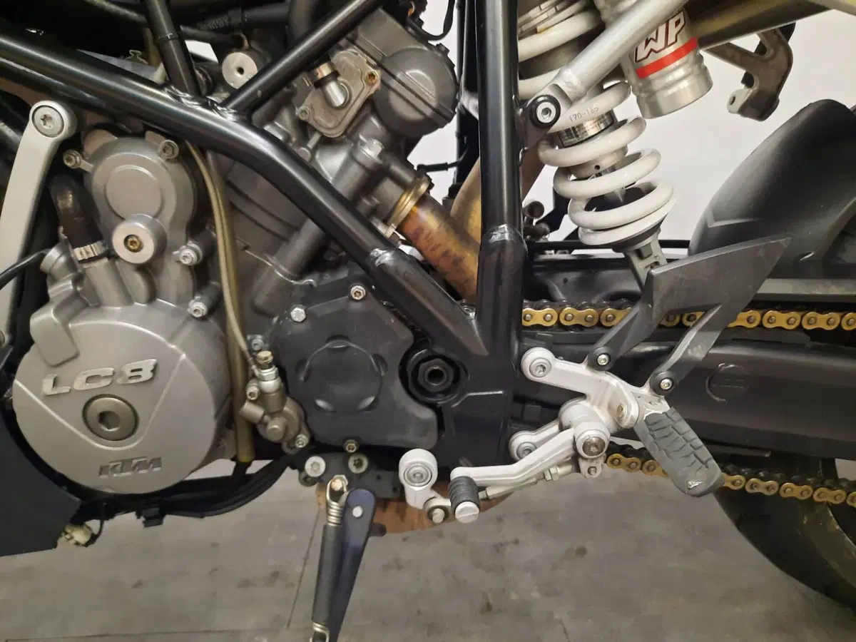 KTM 990 Super Duke (2007 - 11) (19)