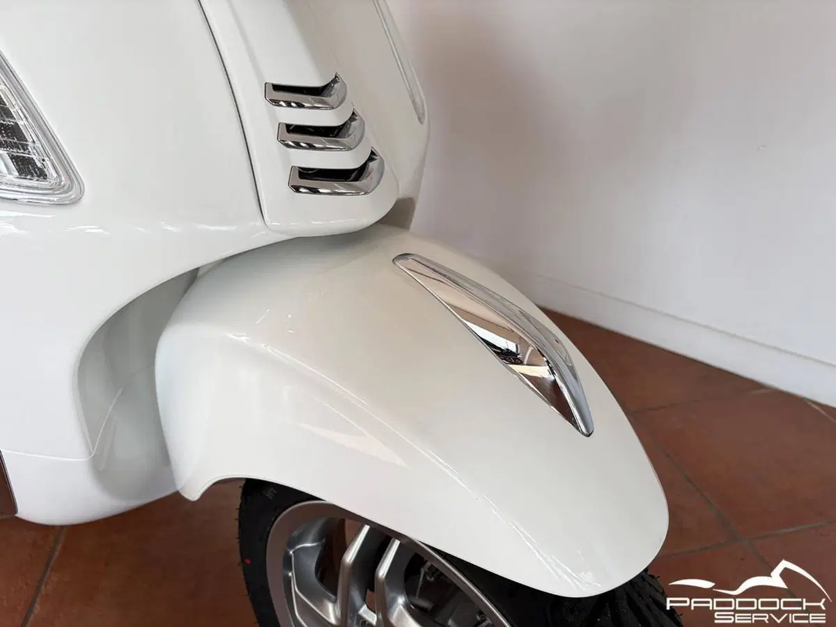 Vespa Primavera 50 (2026) (2)