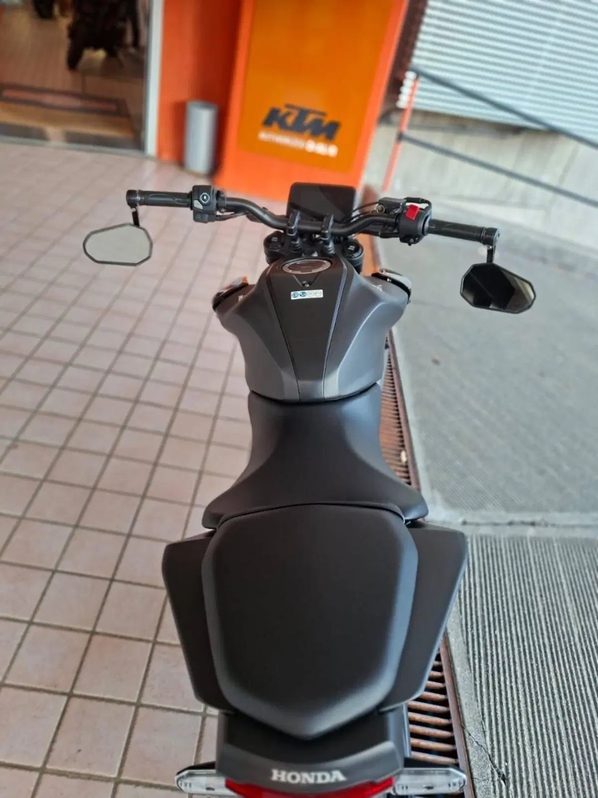 Honda CB 125 F (2026) (3)