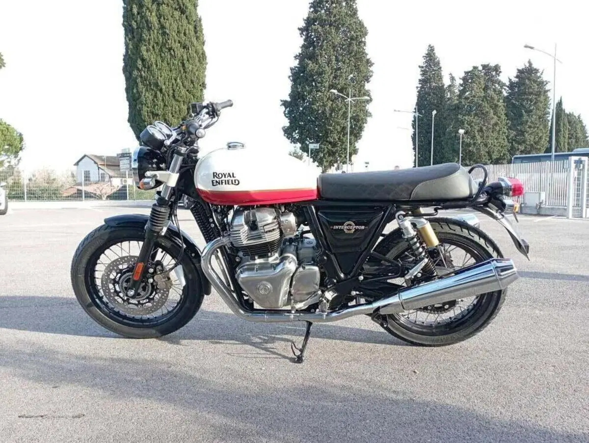 Royal Enfield Interceptor 650 (2021 - 26) (4)