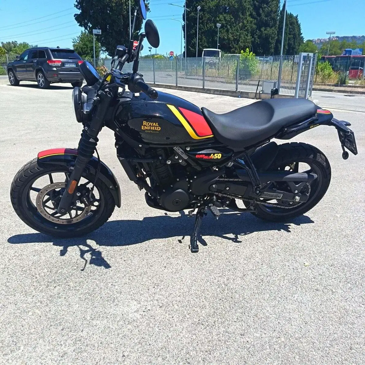 Royal Enfield Guerrilla 450 (2024 - 26) (9)