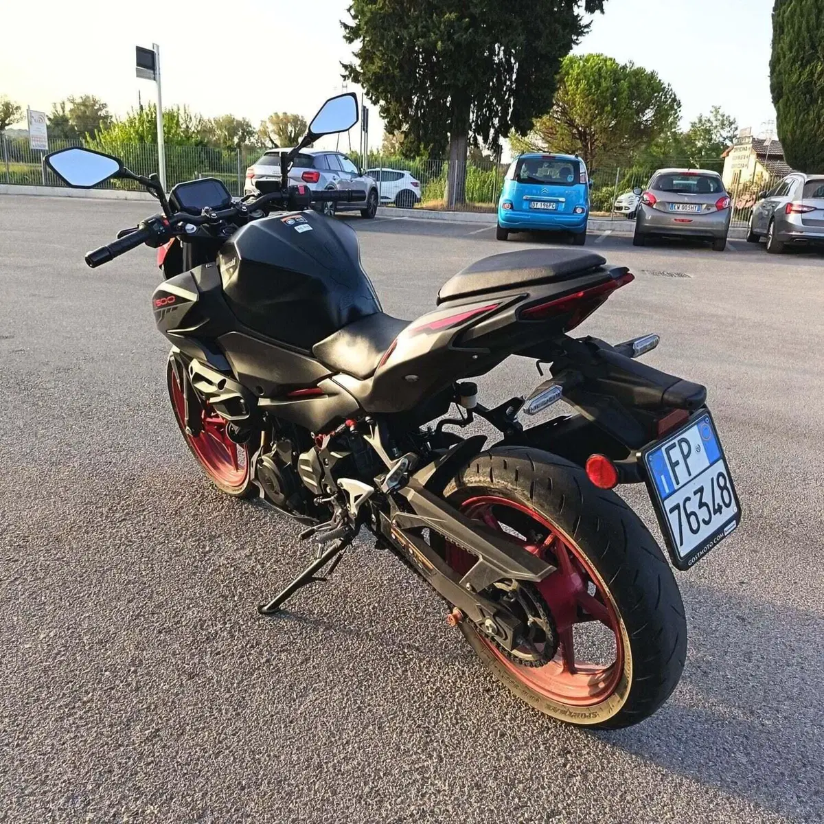 Kawasaki Z 500 SE (2024 - 26) (7)