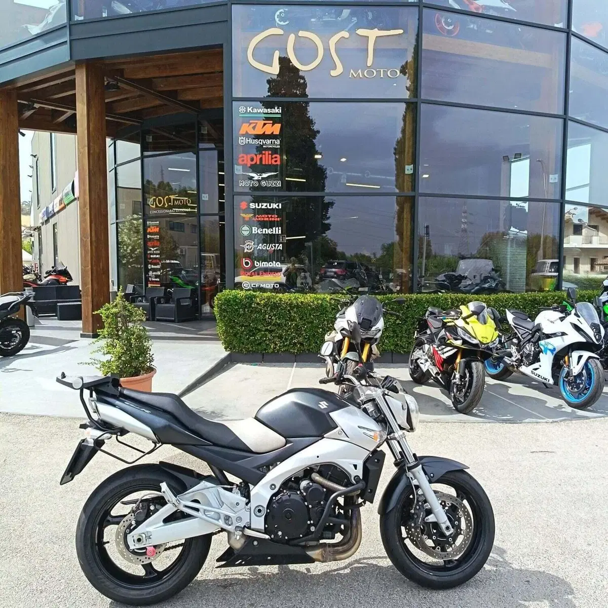 Suzuki GSR 600 (2006 - 11)