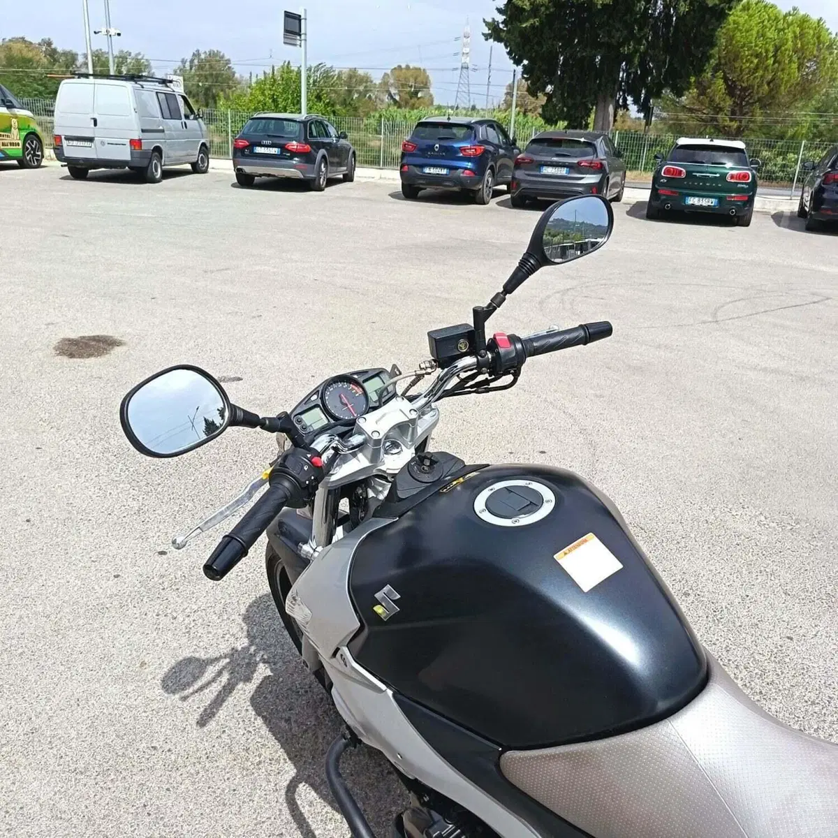 Suzuki GSR 600 (2006 - 11) (9)