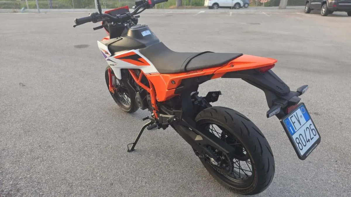 KTM 390 SMC R (2025 - 26) (4)