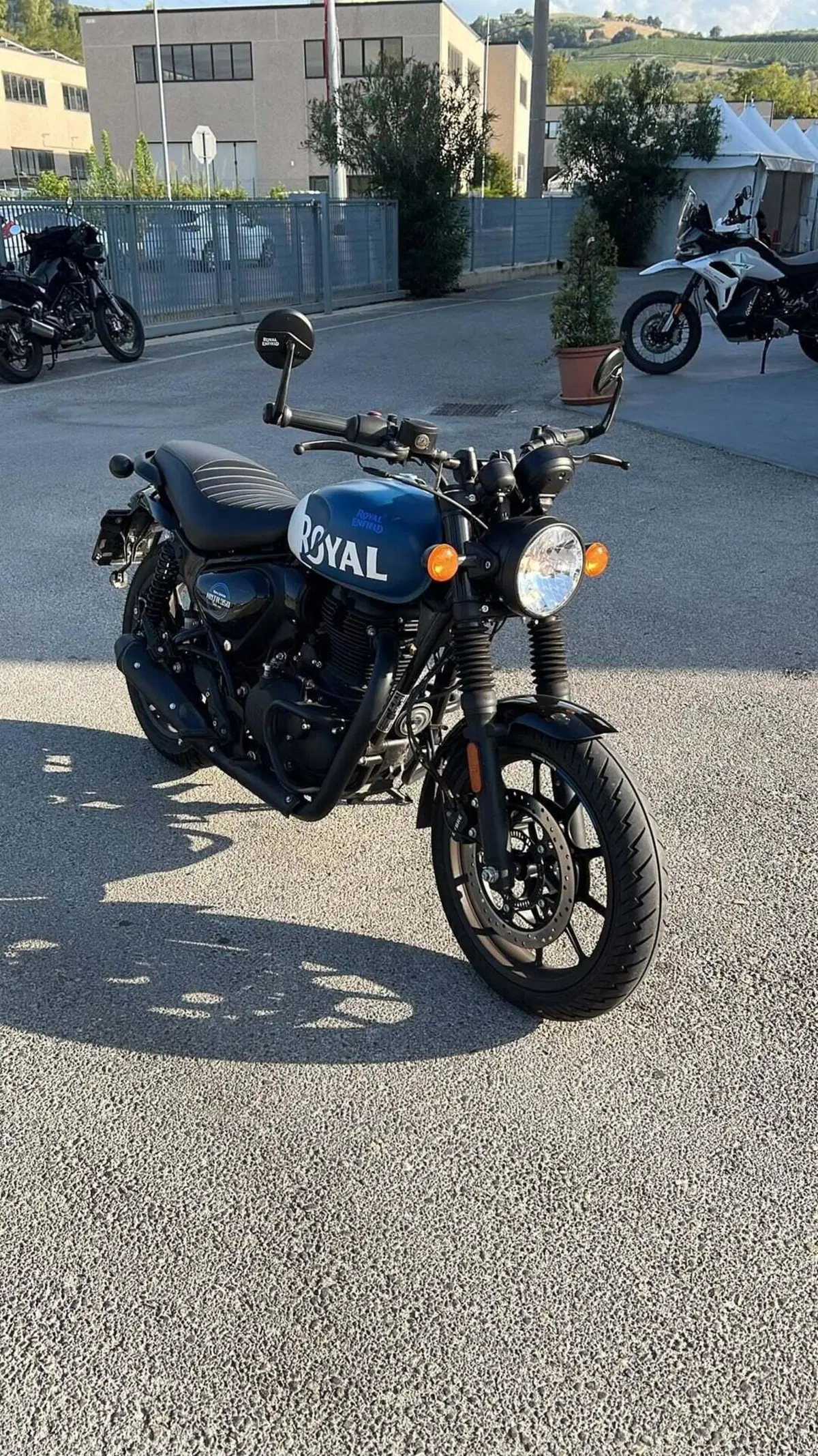 Royal Enfield HNTR 350 (2022 - 26) (6)