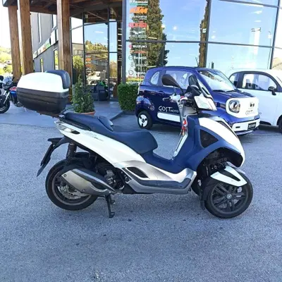 Piaggio Mp3 300 ie Yourban LT (2011 - 16) usata